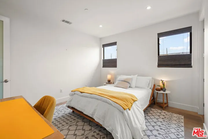 924 Vernon Avenue, Venice, California 90291