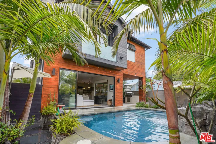 924 Vernon Avenue, Venice, California 90291