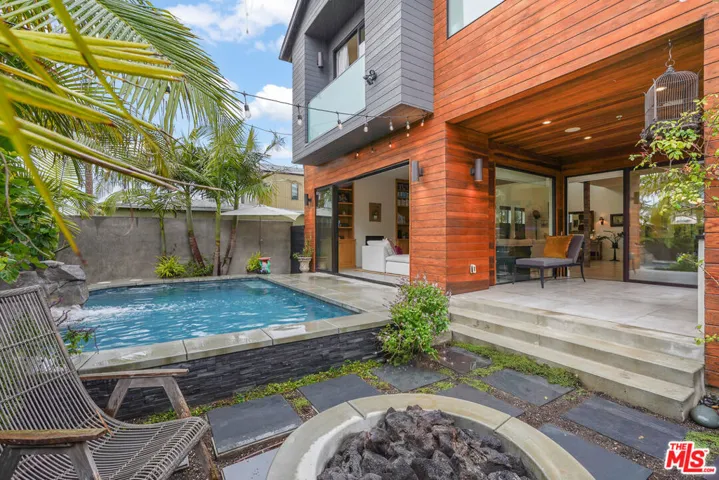 924 Vernon Avenue, Venice, California 90291