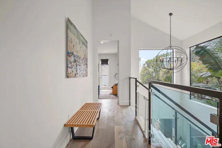 924 Vernon Avenue, Venice, California 90291