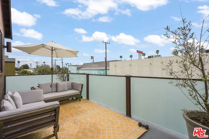 924 Vernon Avenue, Venice, California 90291