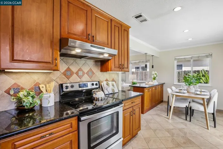 36436 Reina Pl, Newark, California 94560