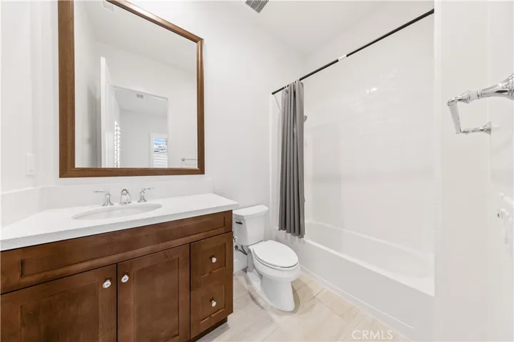 84 Eider Run, Irvine, California 92618
