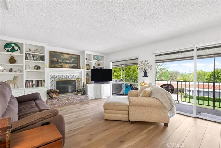 859 Ronda Mendoza N, Laguna Woods, California 92637