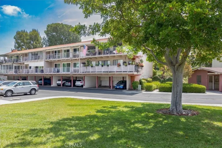 859 Ronda Mendoza N, Laguna Woods, California 92637