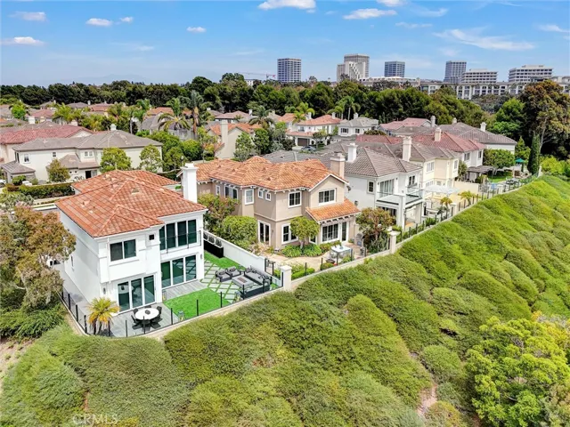 Enjoy a prime Newport Beach location with Fashion Island visible on the horizon, just minutes from world-class shopping, restaurants, and entertainment.