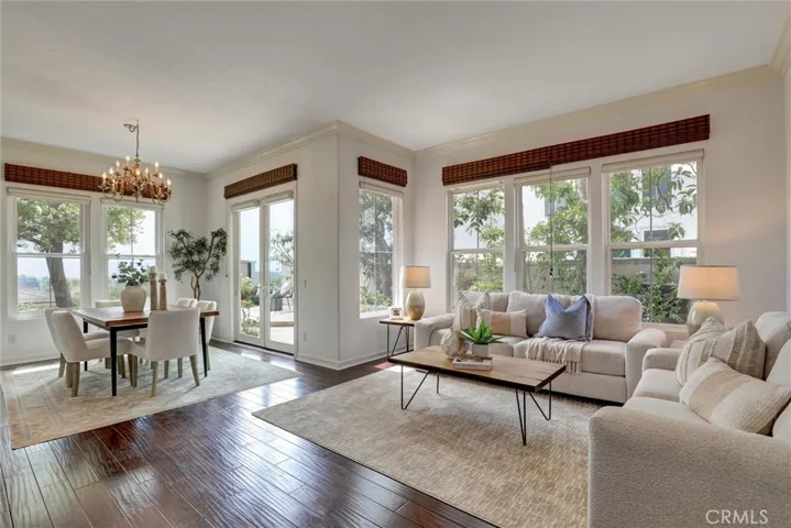 Light-filled living spaces designed to embrace the panoramic views.
