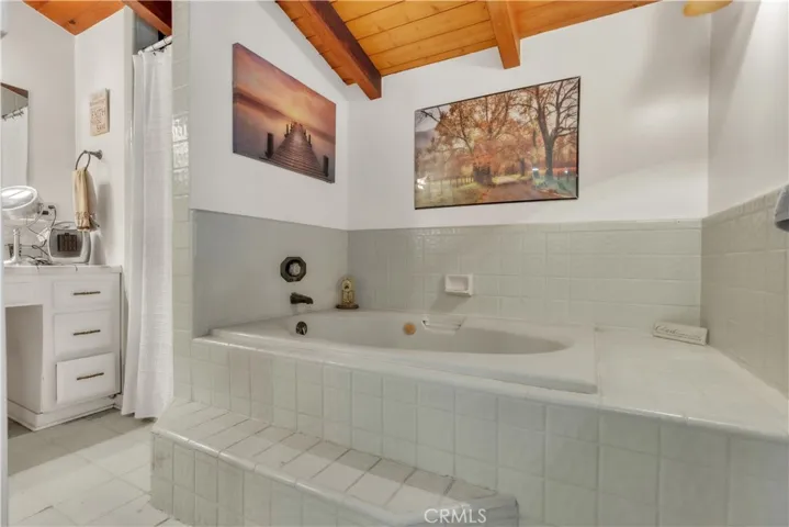 Primary En Suite