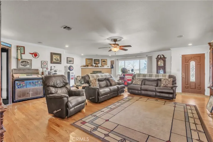 8043 Sunset Drive, Atwater, California 95301