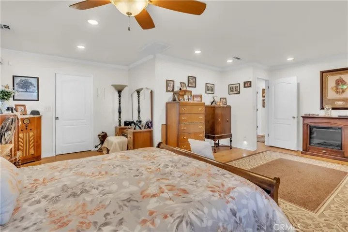 8043 Sunset Drive, Atwater, California 95301