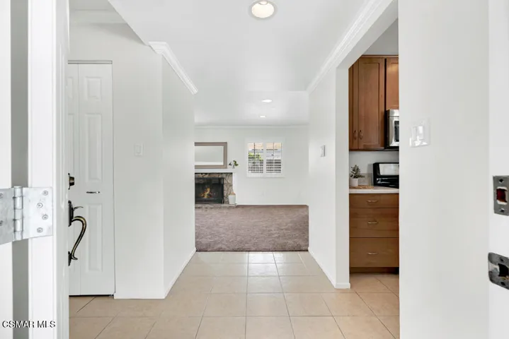 1556 Glacier St-HsHProd-13