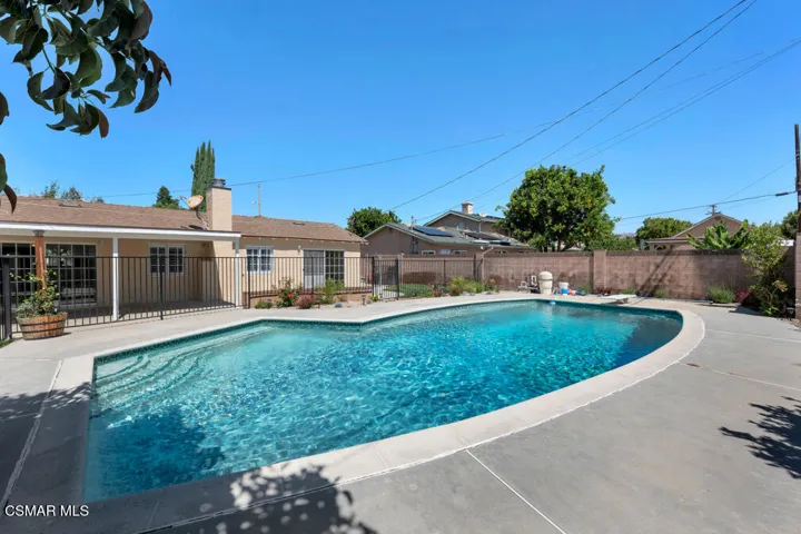 1556 Glacier St-HsHProd-55