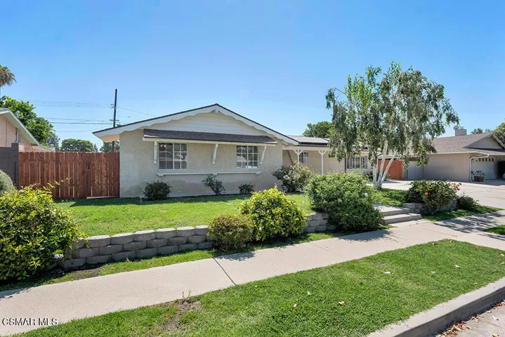 1556 Glacier St-HsHProd-61