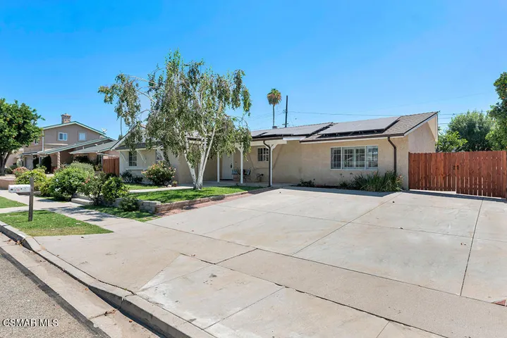1556 Glacier St-HsHProd-64