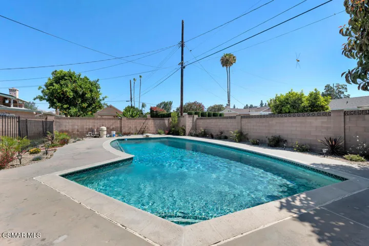 1556 Glacier St-HsHProd-56