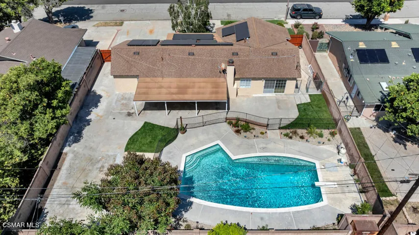 1556 Glacier St-HsHProd-8