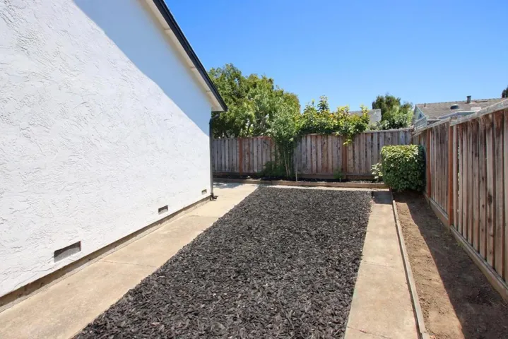 Side yard
