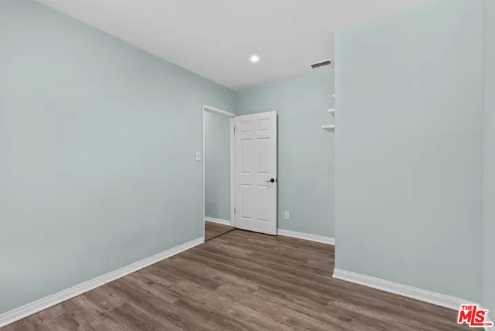 7048 Zelzah Avenue, Los Angeles, California 91335