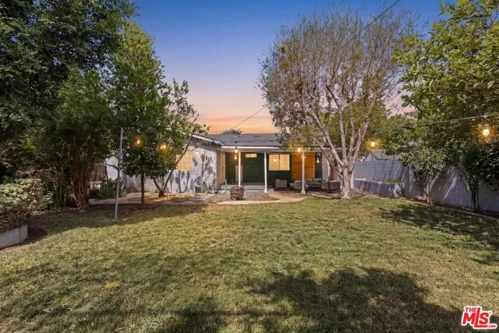 7048 Zelzah Avenue, Los Angeles, California 91335