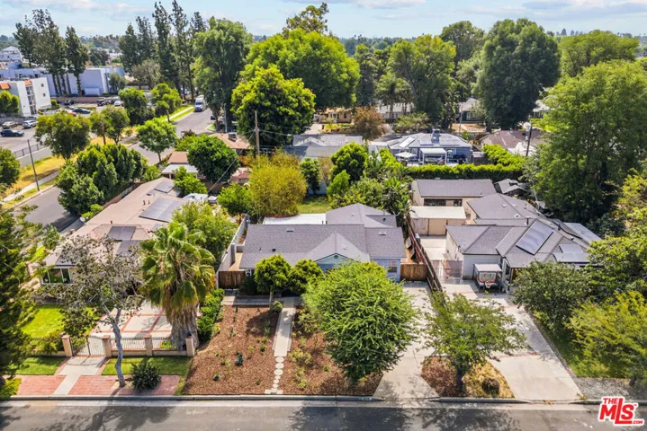 7048 Zelzah Avenue, Los Angeles, California 91335