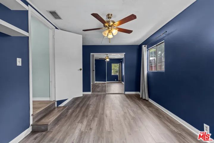 7048 Zelzah Avenue, Los Angeles, California 91335