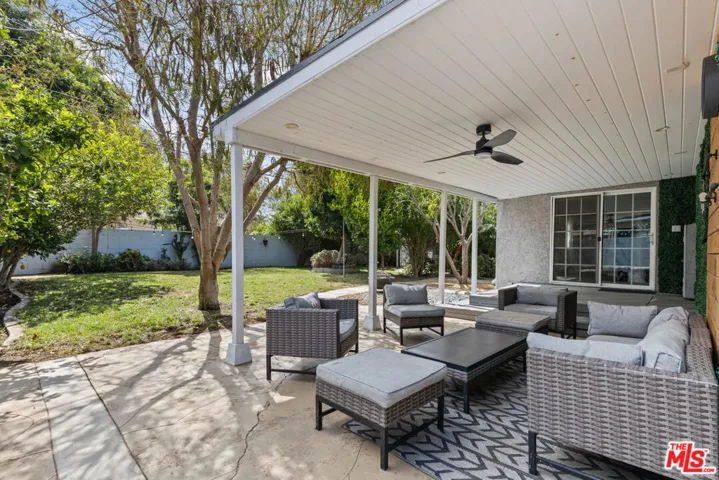 7048 Zelzah Avenue, Los Angeles, California 91335