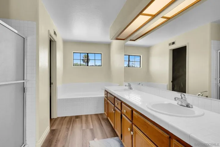 30279 Mersey Court, Temecula, California 92591