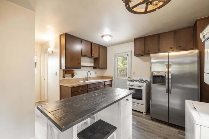010_Kitchen 1
