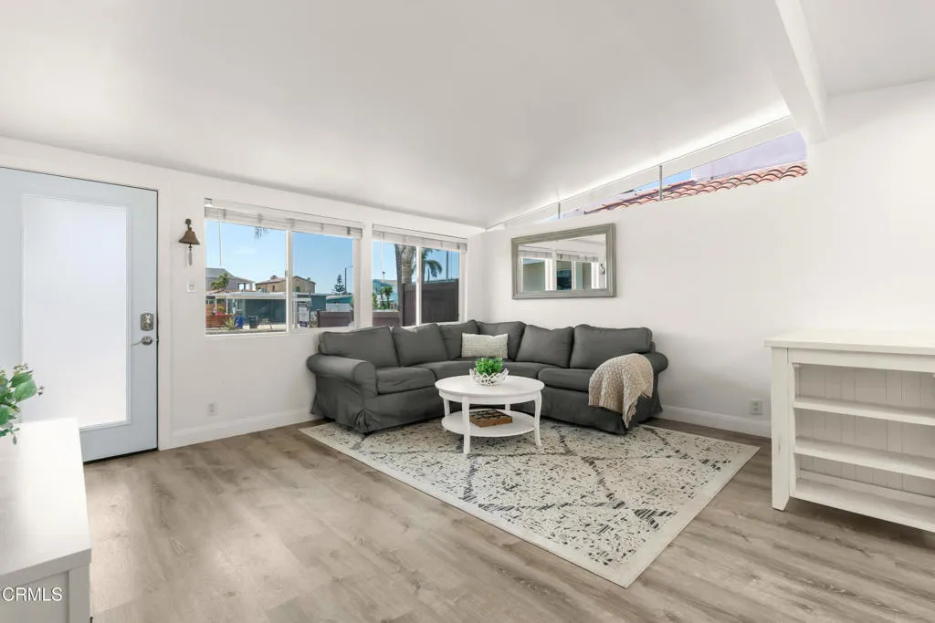 2263 Pierpont Boulevard, Ventura, California 93001 — photo 5
