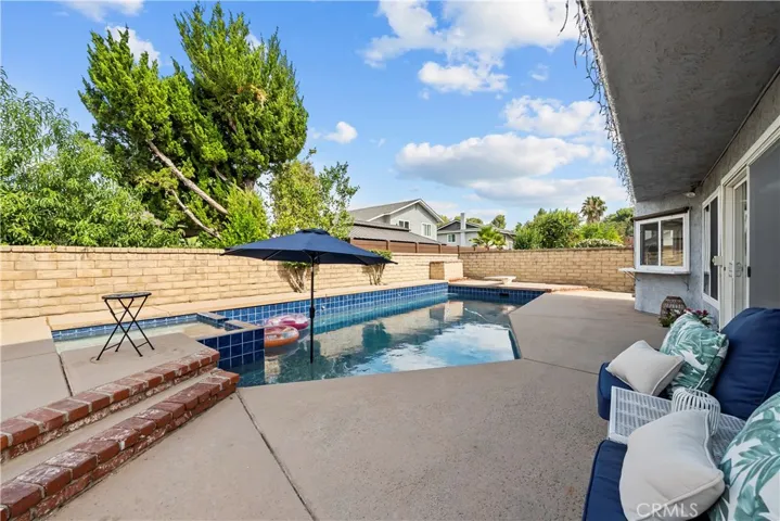25676 Lochmoor, Valencia, California 91355