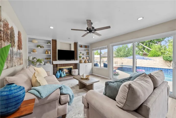 25676 Lochmoor, Valencia, California 91355
