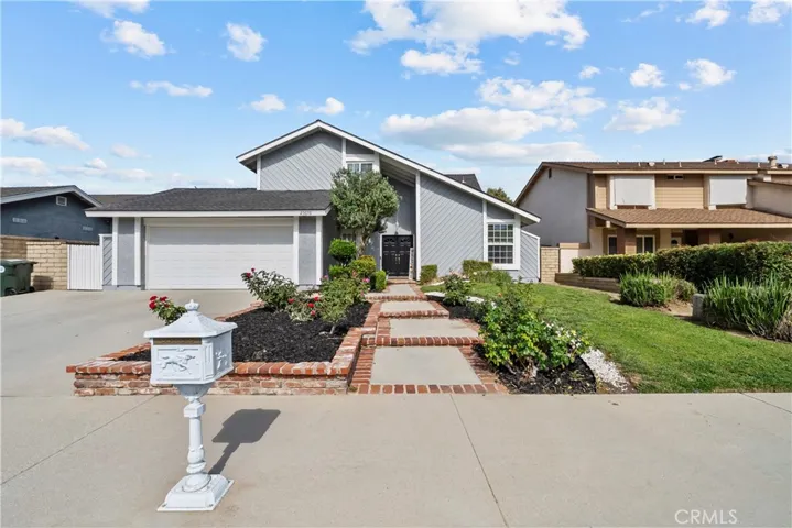 25676 Lochmoor, Valencia, California 91355