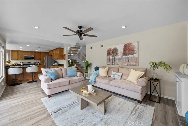 25676 Lochmoor, Valencia, California 91355