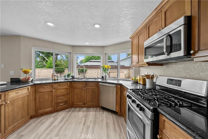 25676 Lochmoor, Valencia, California 91355