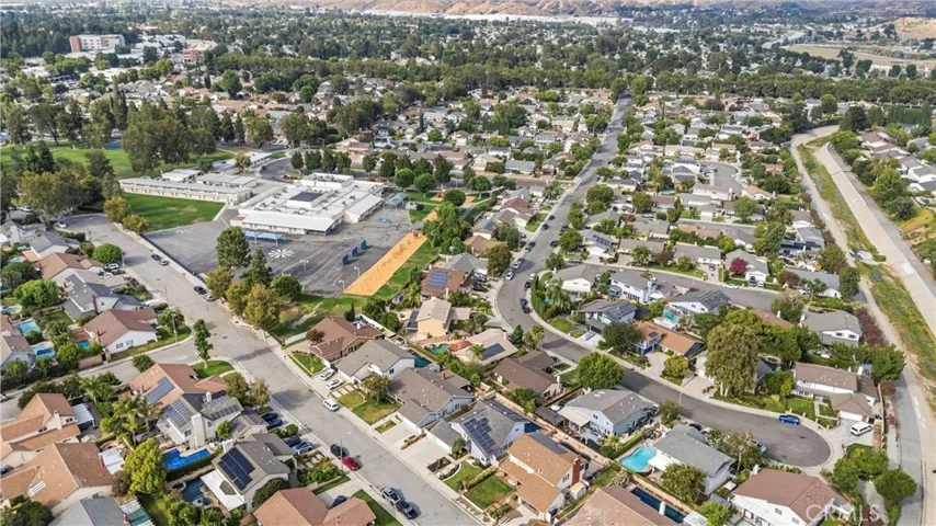 25676 Lochmoor, Valencia, California 91355