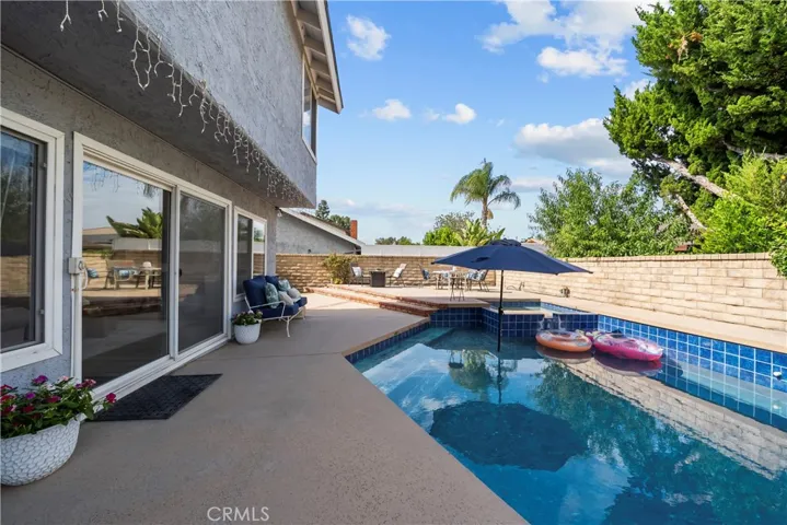 25676 Lochmoor, Valencia, California 91355