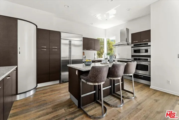13027 Bluff Creek Drive, Playa Vista, California 90094