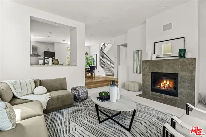 13027 Bluff Creek Drive, Playa Vista, California 90094