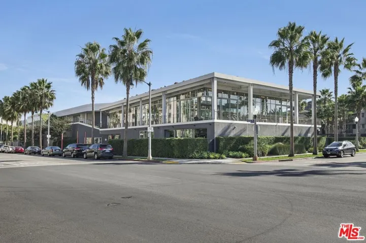 13027 Bluff Creek Drive, Playa Vista, California 90094