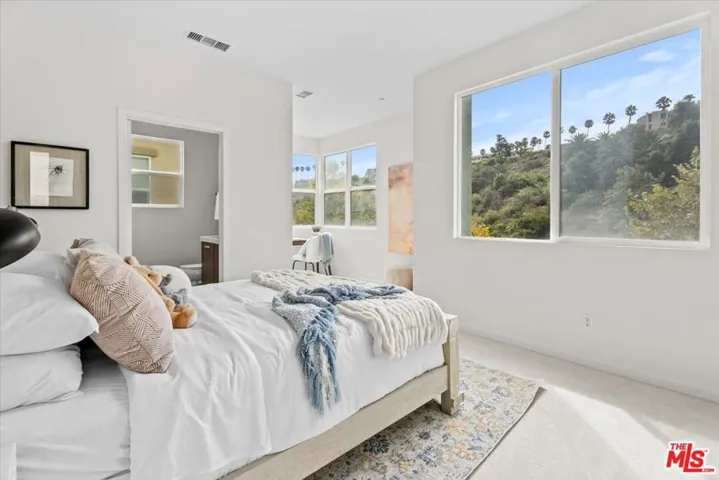 13027 Bluff Creek Drive, Playa Vista, California 90094