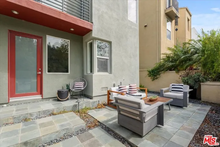 13027 Bluff Creek Drive, Playa Vista, California 90094