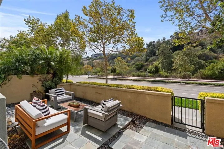 13027 Bluff Creek Drive, Playa Vista, California 90094