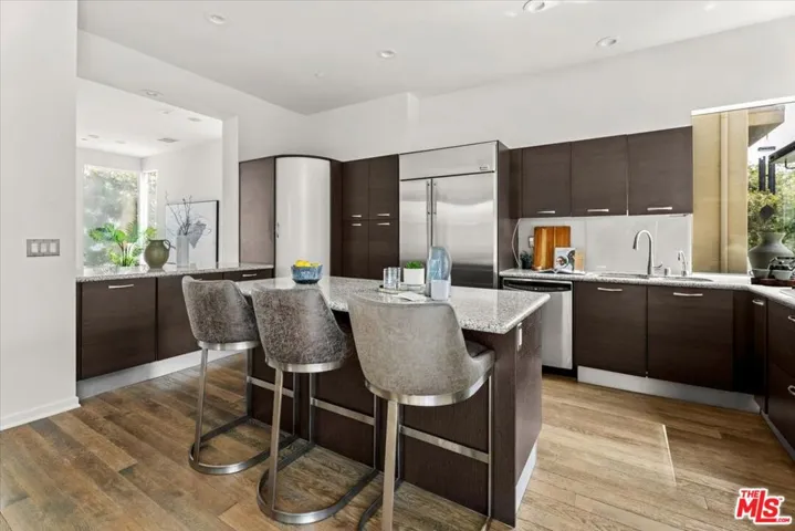 13027 Bluff Creek Drive, Playa Vista, California 90094