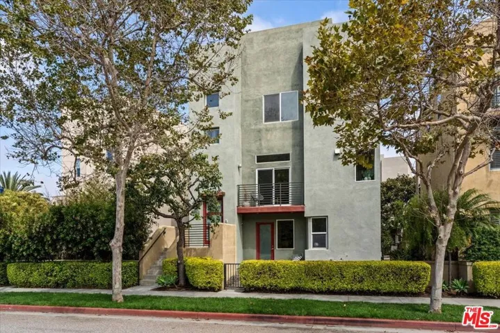 13027 Bluff Creek Drive, Playa Vista, California 90094
