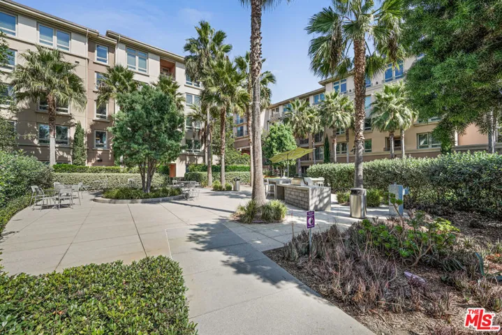 13027 Bluff Creek Drive, Playa Vista, California 90094