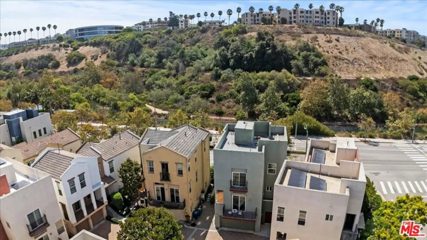 13027 Bluff Creek Drive, Playa Vista, California 90094