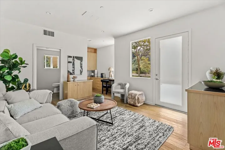 13027 Bluff Creek Drive, Playa Vista, California 90094