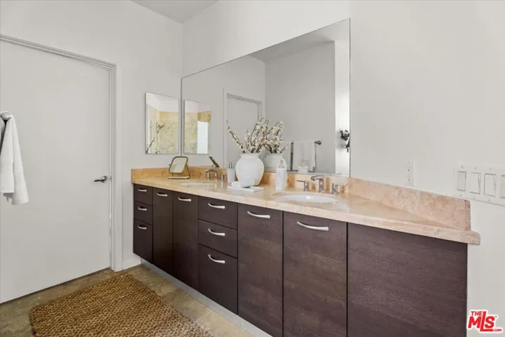 13027 Bluff Creek Drive, Playa Vista, California 90094