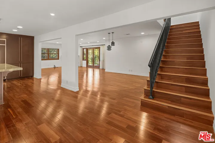 512 N Linden Drive, Beverly Hills, California 90210