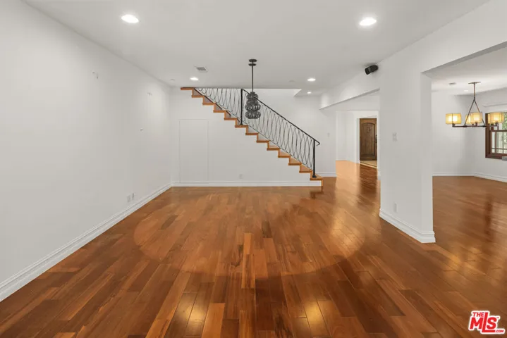 512 N Linden Drive, Beverly Hills, California 90210